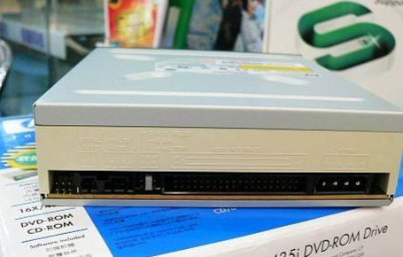 DVD RAM 是DVD 刻录机吗