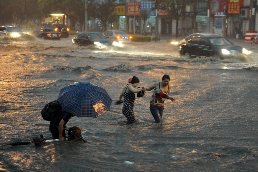 河南人民为了应对暴雨到底有多努力？