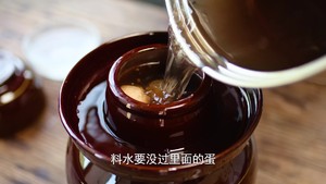 怎么泡咸鸭蛋才能出油