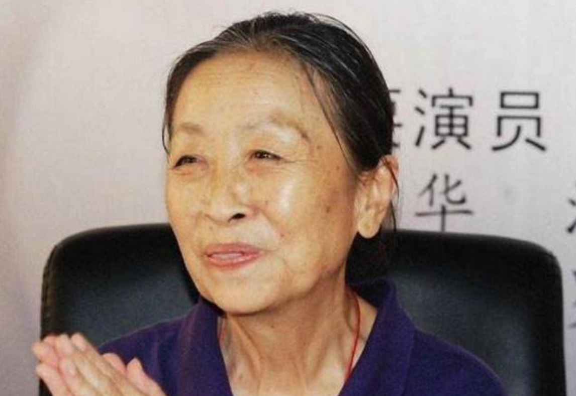 1966年，张少华带人打残新凤霞，她为什么如此歹毒？