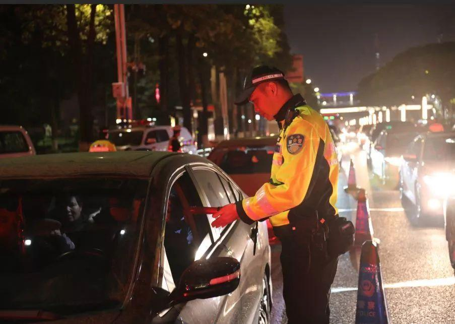 又发生车祸！常熟女子醉驾连撞多车逃逸，醉驾会导致什么严重后果？