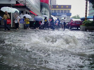 气象局报道，全国11省区有大到暴雨，是否会影响到人们的正常出行？