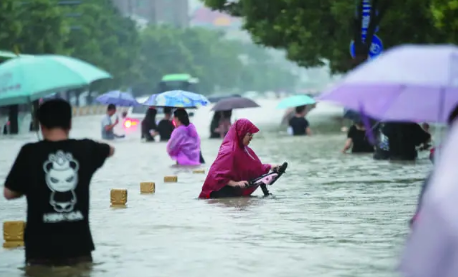 杭州西湖被暴雨“隐藏”了！接下来当地还会迎来暴雨吗？