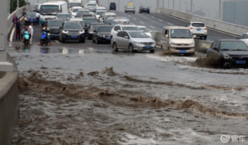 暴雨突袭徐州，七八十辆车遭遇“灭顶之灾”！车险会赔偿吗？