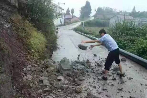 四川内江发生5.2级地震，地震频发会对四川环境造成哪些破坏？